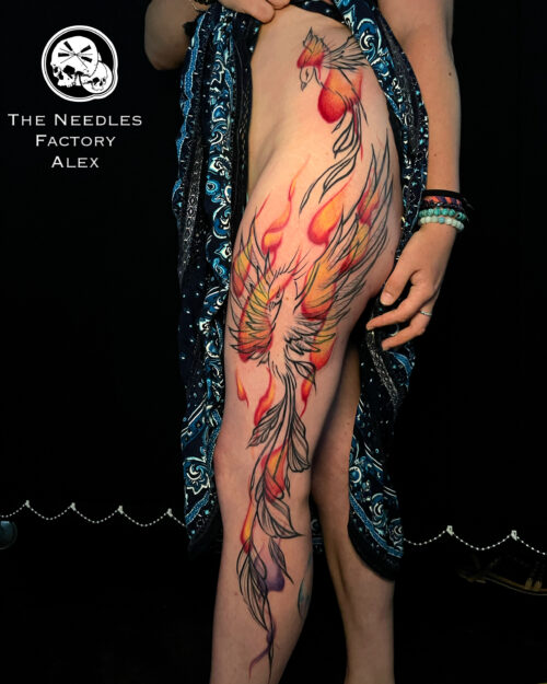 tatouage phénix couleur graphique