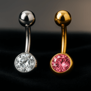 Bijoux de nombril en titane et en PVD Gold avec cristaux, hypoallergéniques et adaptés à une première pose de piercing – The Needles Factory Boulogne
