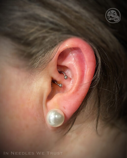 Piercing daith en titane – oreille – Boulogne-sur-Mer (62) | The Needles Factory Piercing daith en titane à Boulogne-sur-Mer (62)